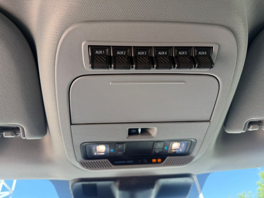 2025 Ford F-550 Super Duty Chassis Cab XL - Photo 20