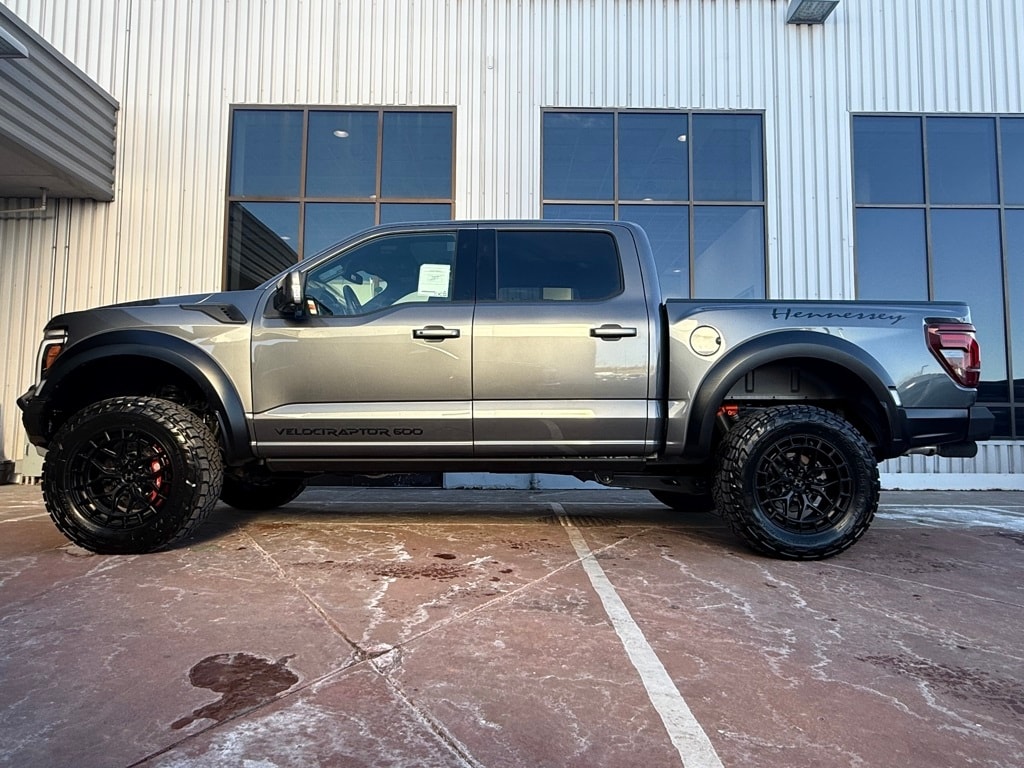 2025 Ford F-150 Raptor photo 2