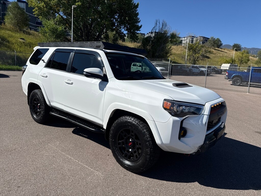 2024 Toyota 4Runner TRD Off-Road Premium photo 3
