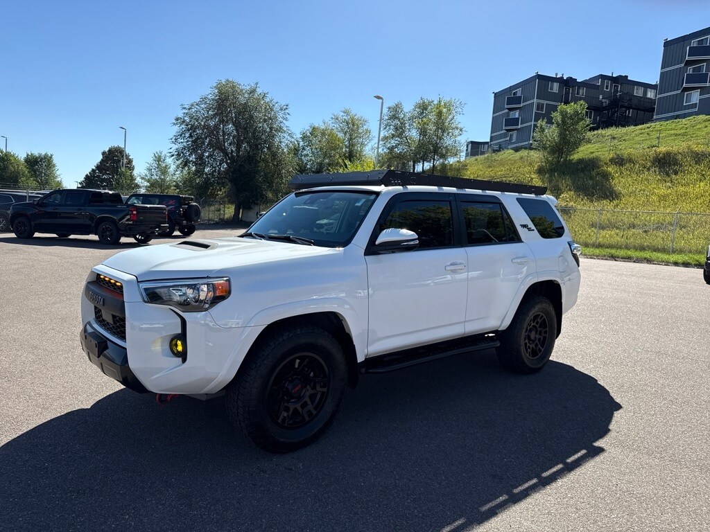 2024 Toyota 4Runner TRD Off-Road Premium photo 2