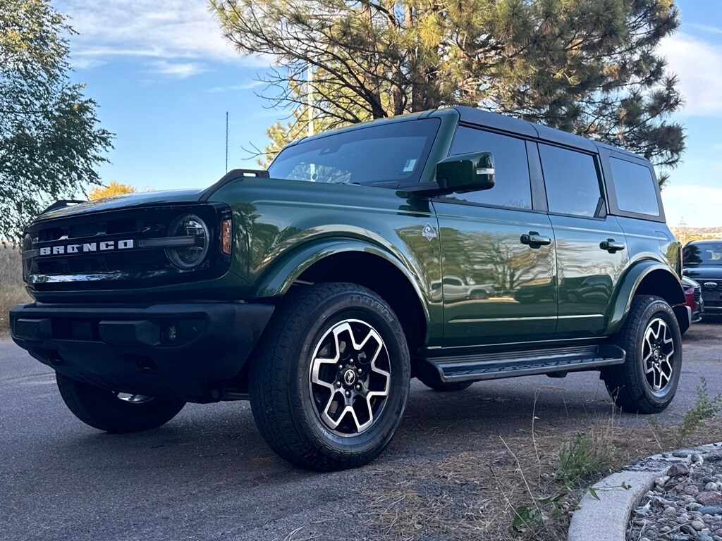 2025 Ford Bronco Outer Banks photo 3