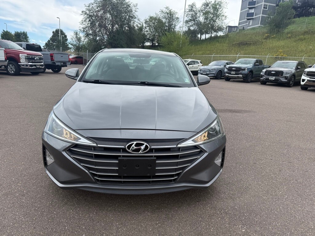 2019 Hyundai Elantra SE photo 2