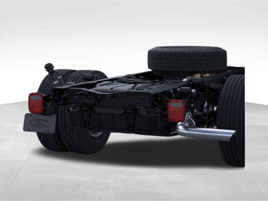 2025 Ford F-350 Super Duty Chassis Cab XL - Photo 21