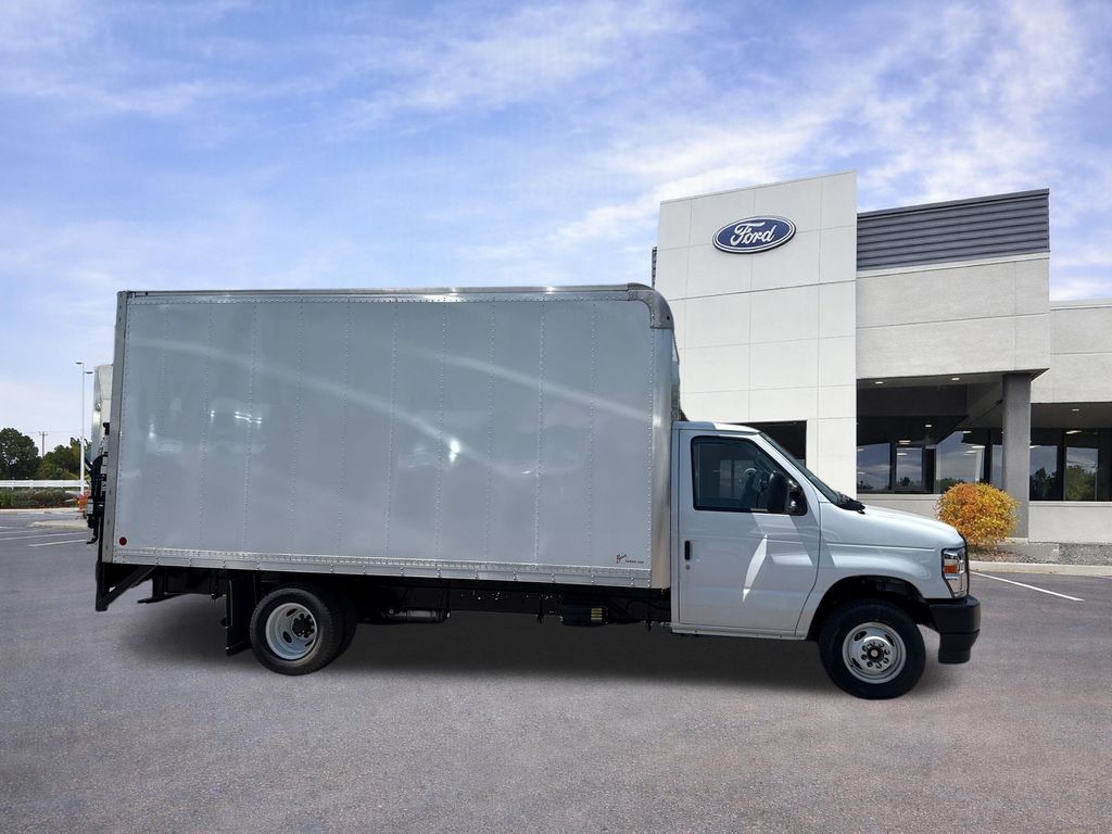 2026 Ford E-Series Cutaway Base - Photo 4