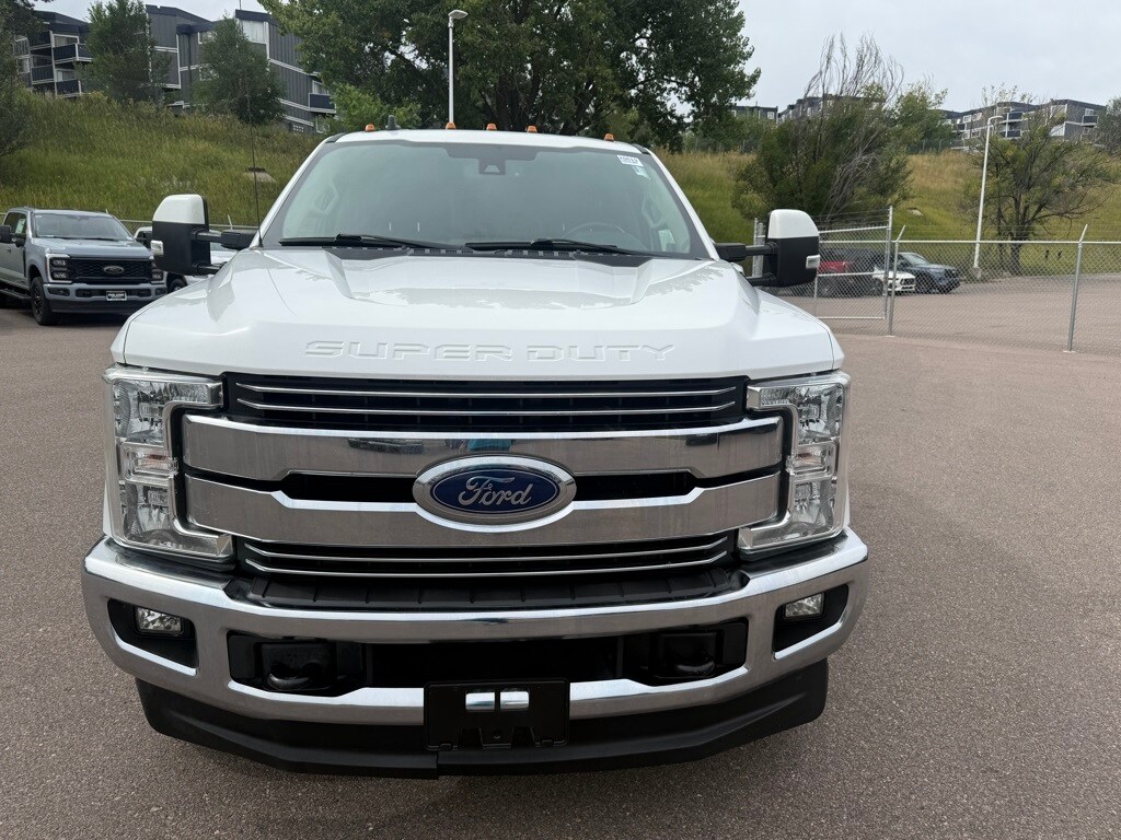2019 Ford F-350 photo 2