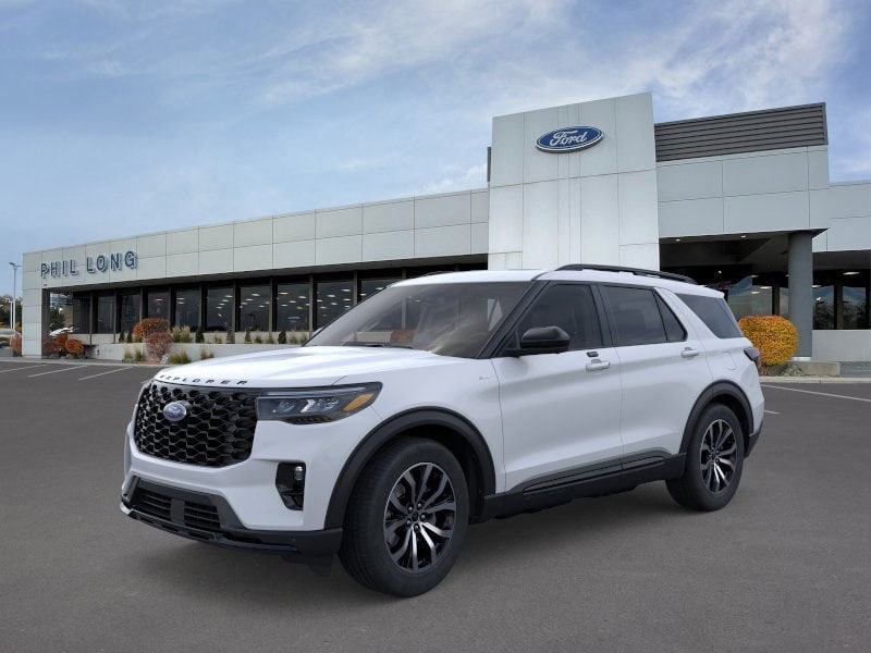 2026 Ford Explorer ST-LINE's photo