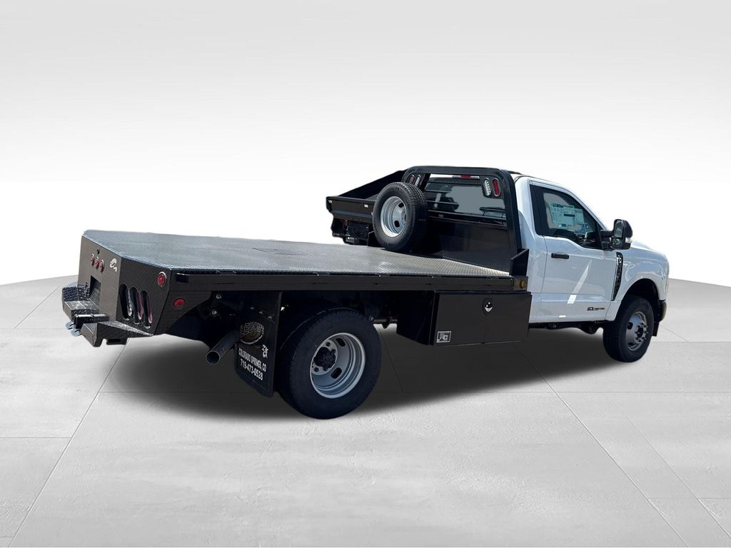 2026 Ford F-350 Super Duty Chassis Cab XL - Photo 7