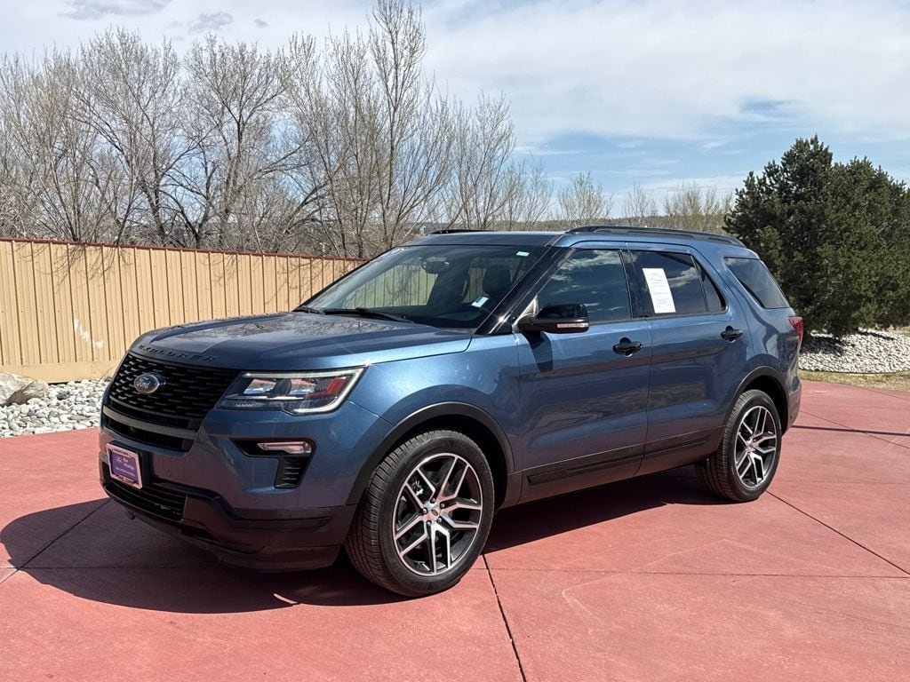 2019 Ford Explorer Sport photo 2