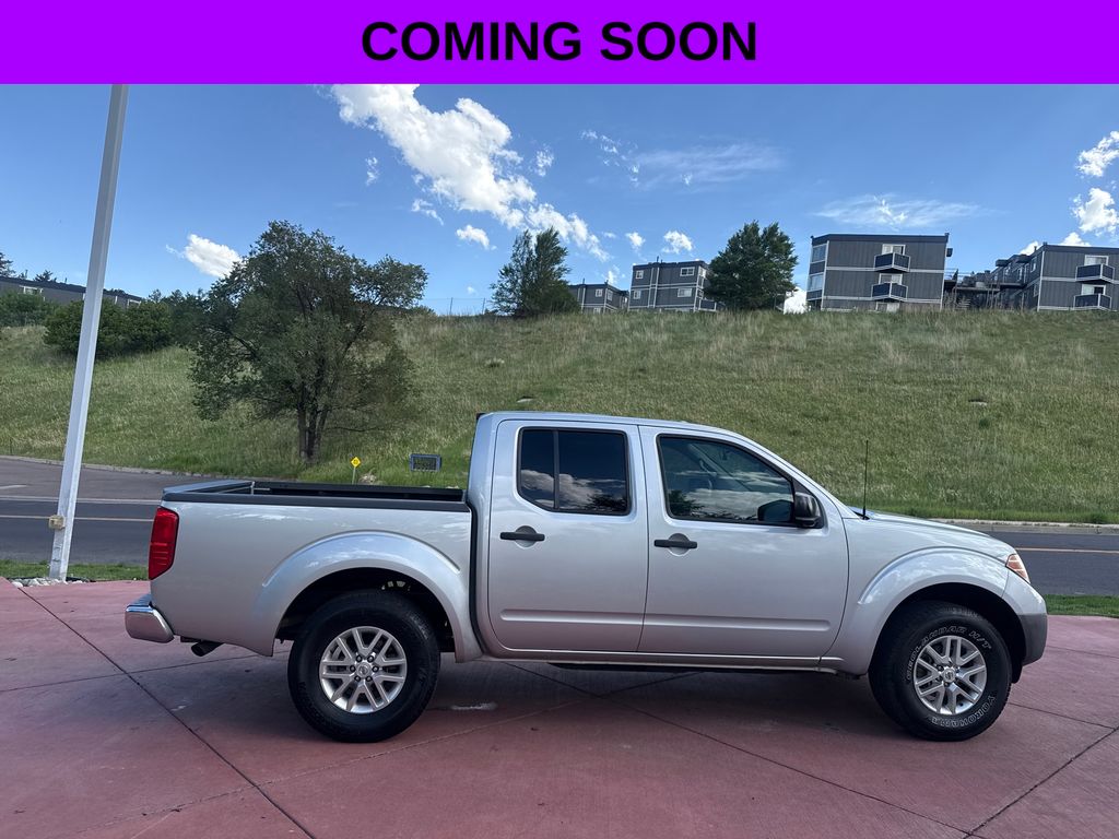 2016 Nissan Frontier 4.0 SV Crew Cab 4X4 AT SWB's photo