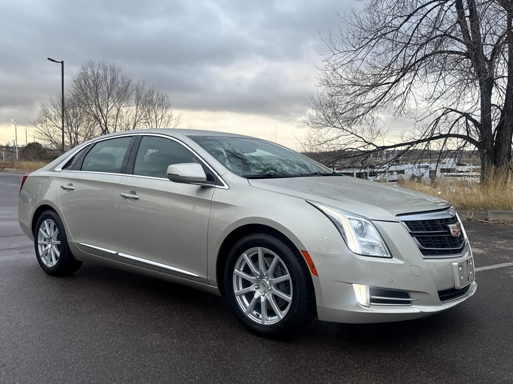 2016 Cadillac XTS Luxury Collection's photo