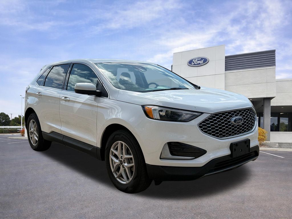 2024 Ford Edge SEL AWD's photo