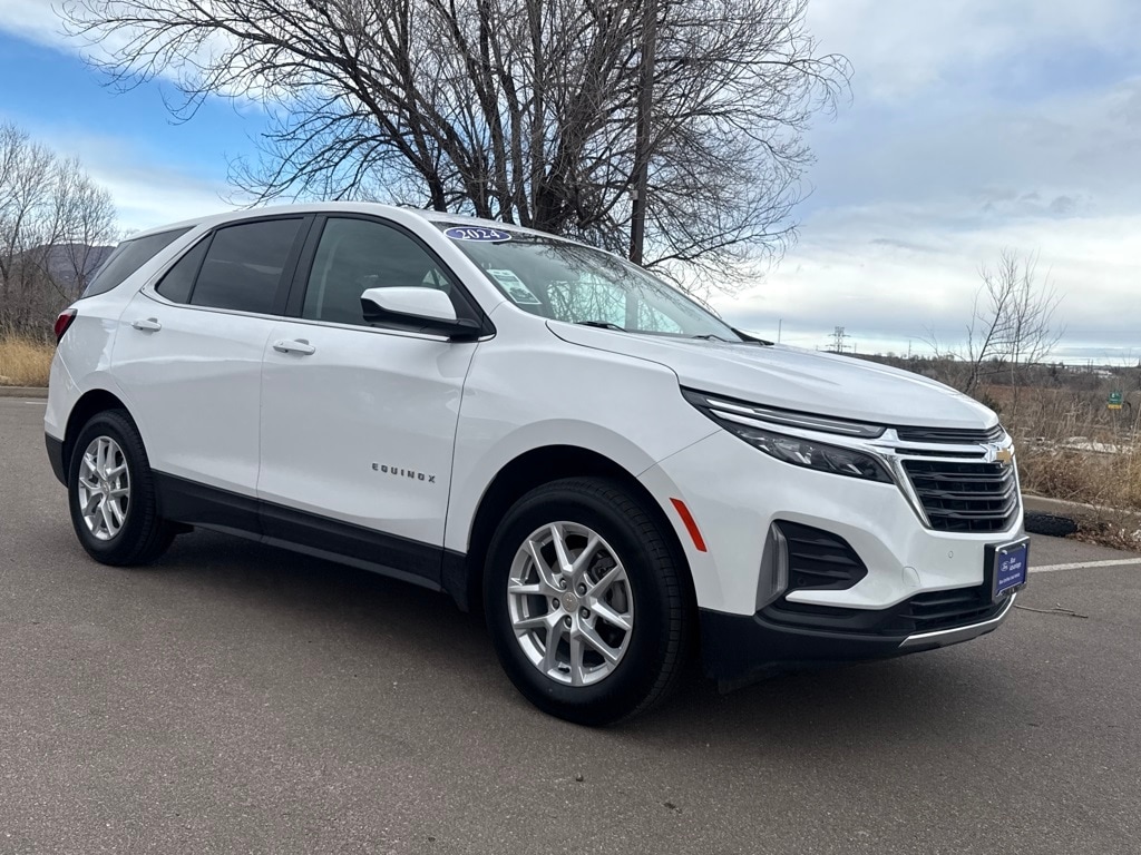 2024 Chevrolet Equinox LT's photo