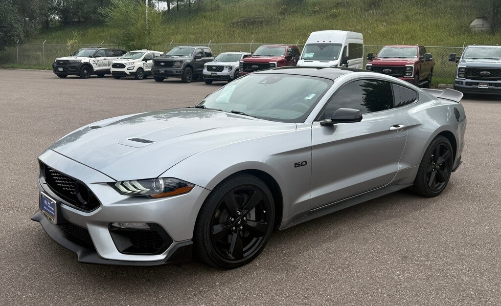 2021 Ford Mustang GT Premium photo 2