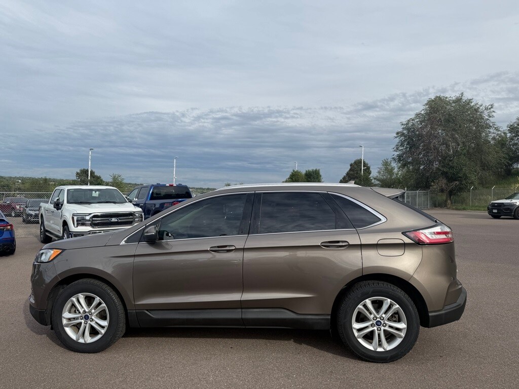 2019 Ford Edge SEL photo 4