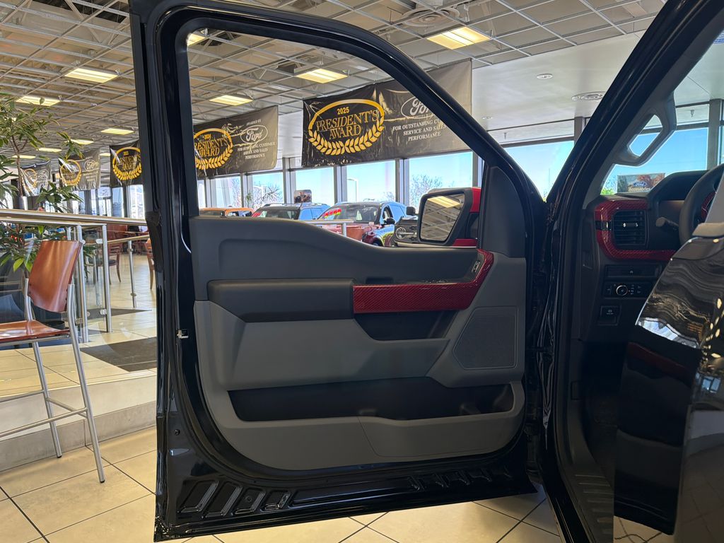 2025 Ford F-150 XL - Photo 10