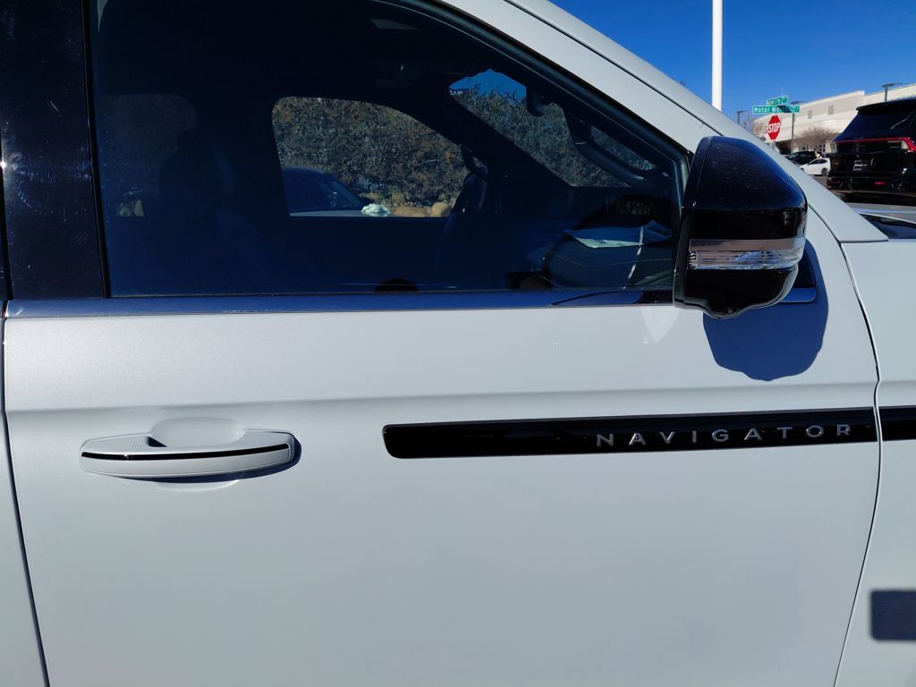 2025 Lincoln Navigator Black Label - Photo 10
