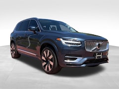 2023 Volvo XC90 Recharge Plug-In Hybrid Ultimate SUV
