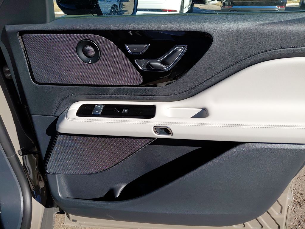 2026 Lincoln Aviator Reserve - Photo 27