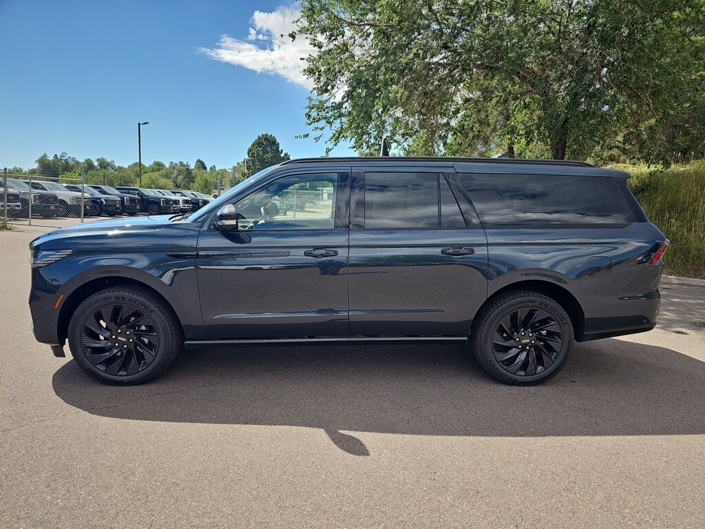 2025 Lincoln Navigator L Reserve photo 4