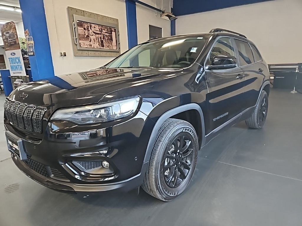 2023 Jeep Cherokee Altitude Lux