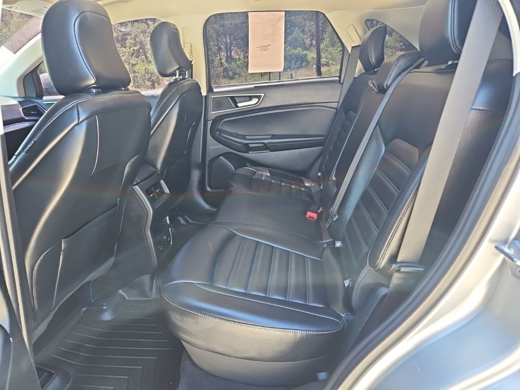 2022 Ford Edge SEL - Photo 17