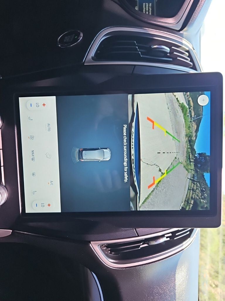 2022 Ford Edge SEL - Photo 25
