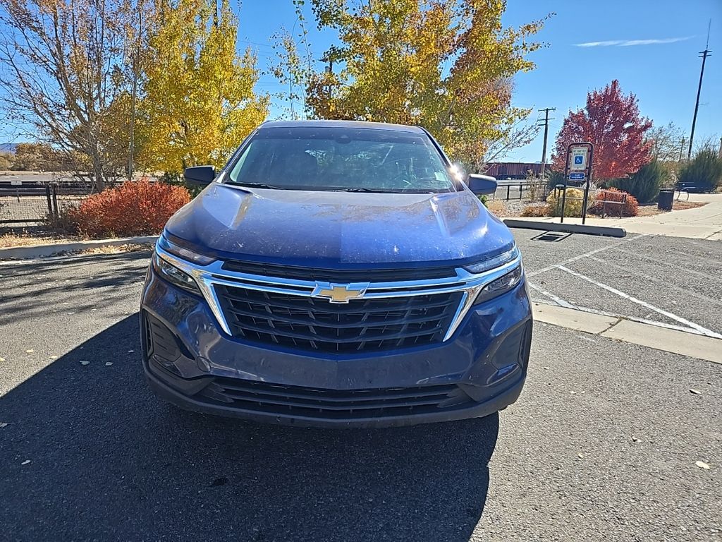 2023 Chevrolet Equinox LS photo 2