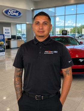 Staff member Louis Martinez from ID_33d5c4