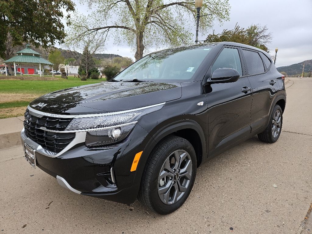 2026 Kia Seltos 2.0 LX AWD's photo