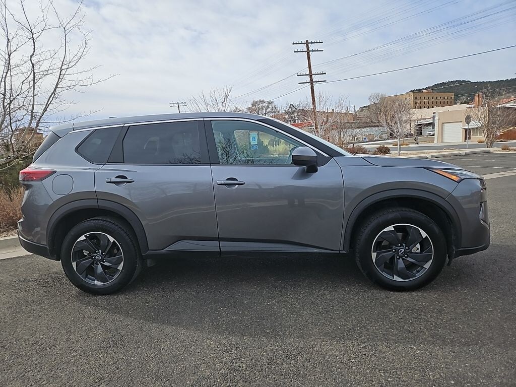 Used 2024 Nissan Rogue SV SUV