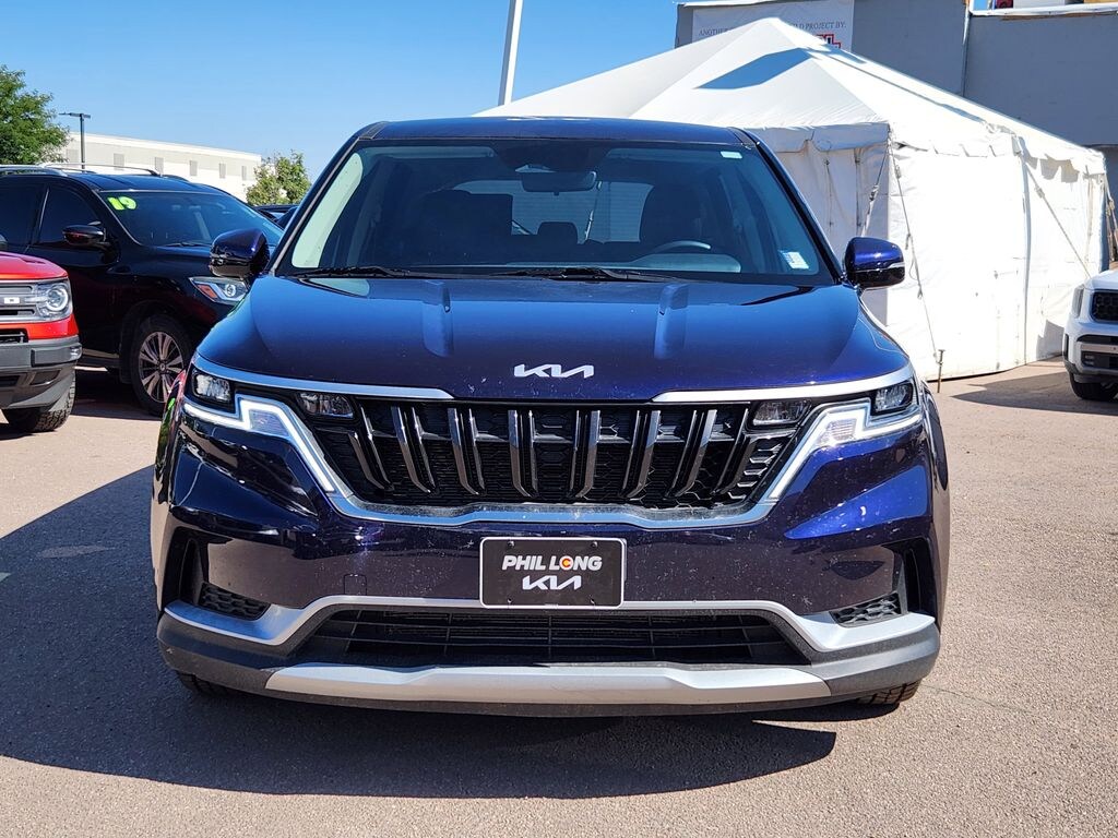 Used 2024 Kia Carnival LX Minivan/Van