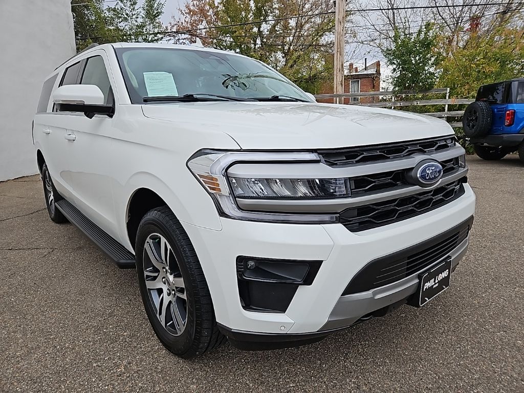 2024 Ford Expedition MAX XLT photo 3