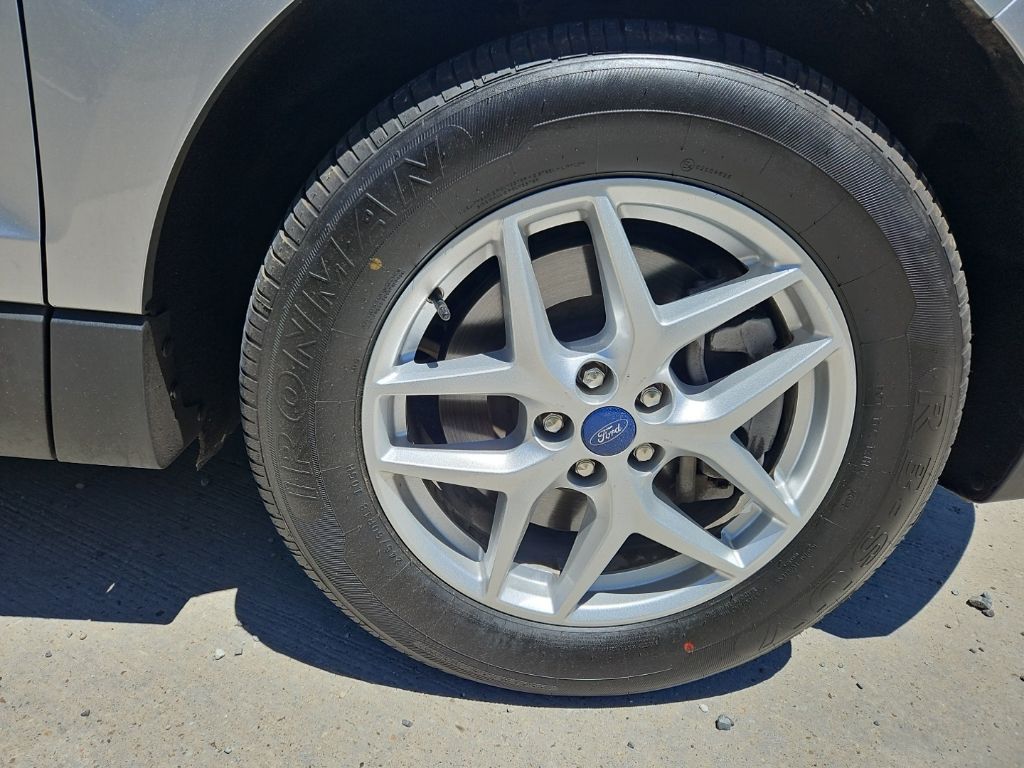 2022 Ford Edge SEL - Photo 11