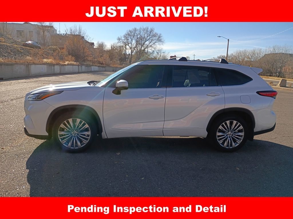 Used 2022 Toyota Highlander Platinum SUV