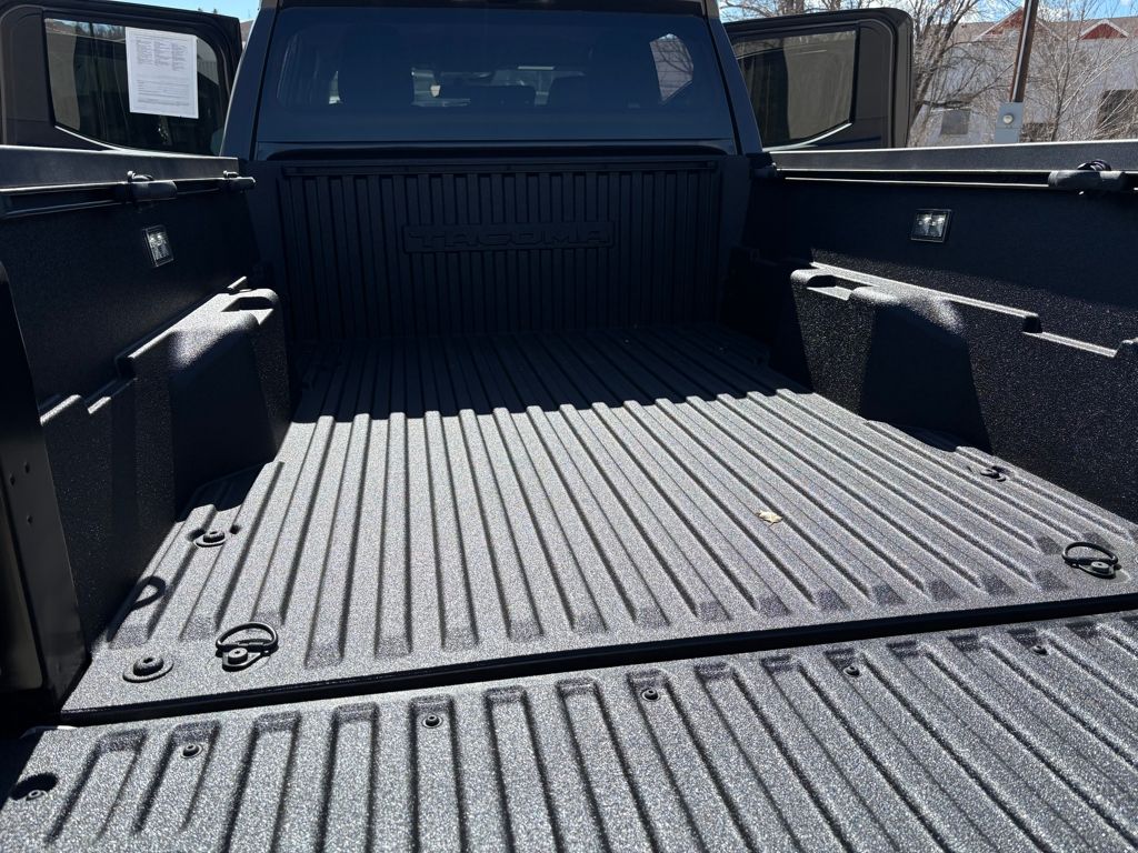 2025 Toyota Tacoma TRD Sport - Photo 17