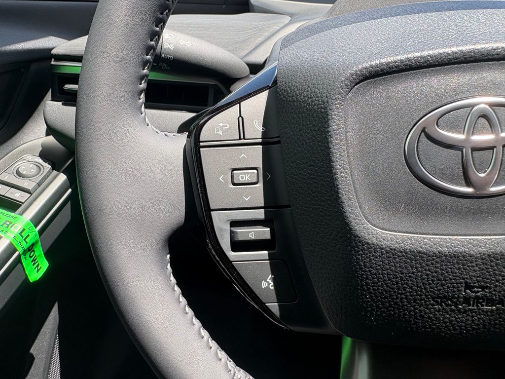 2026 Toyota C-HR SE - Photo 23