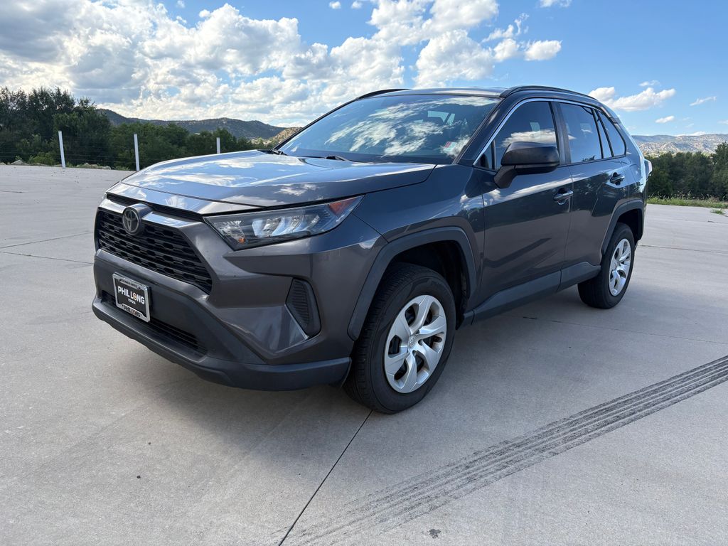 2020 Toyota RAV4 LE
