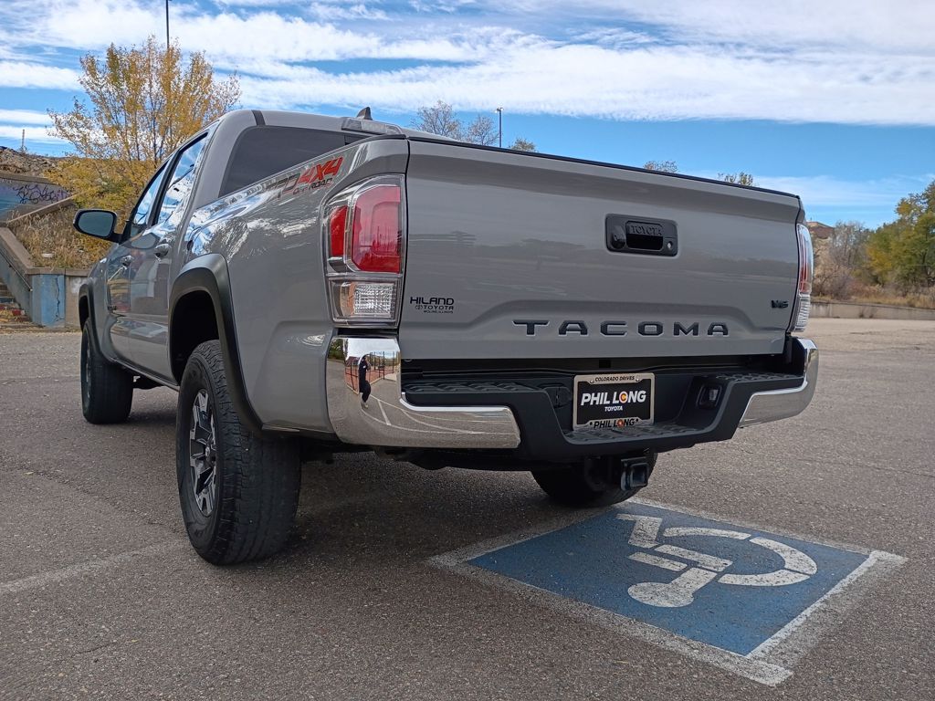 2021 Toyota Tacoma TRD V6 photo 3