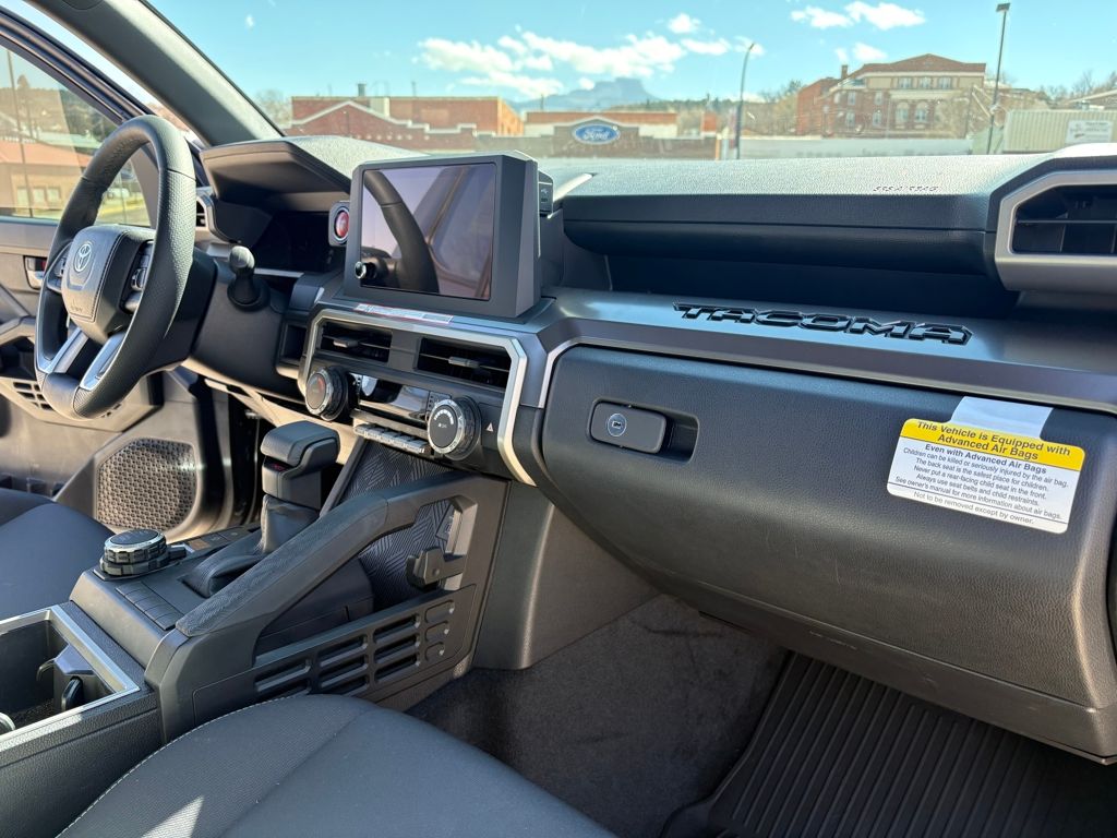 2025 Toyota Tacoma TRD Sport - Photo 12