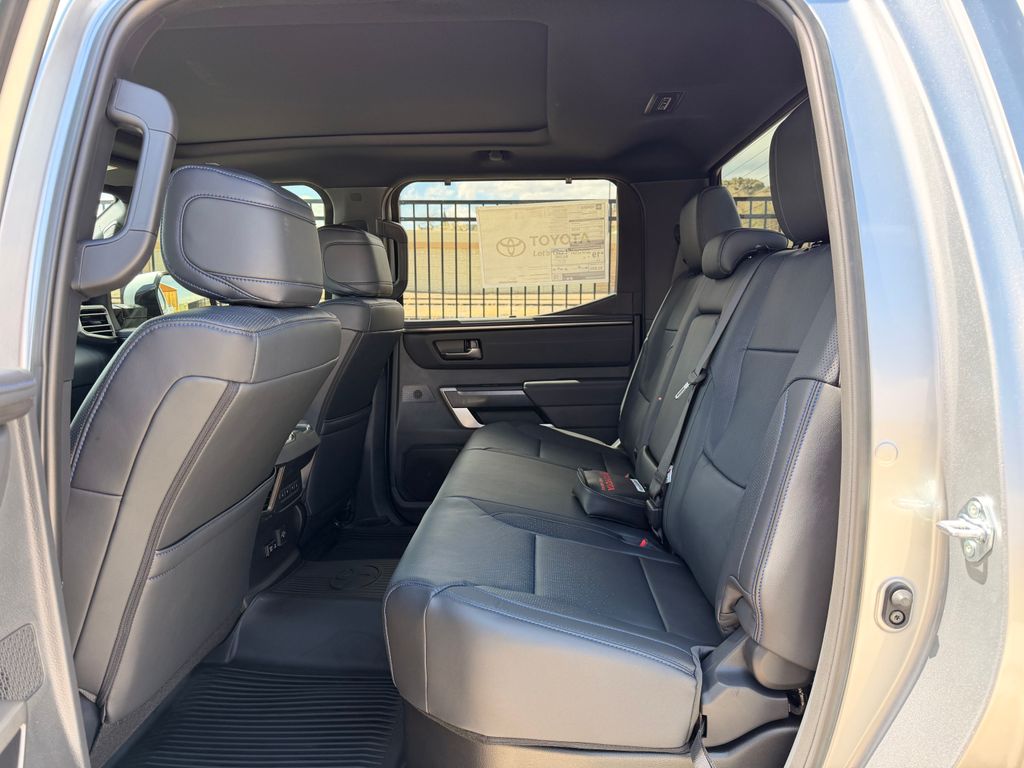 2026 Toyota Tundra Platinum - Photo 10