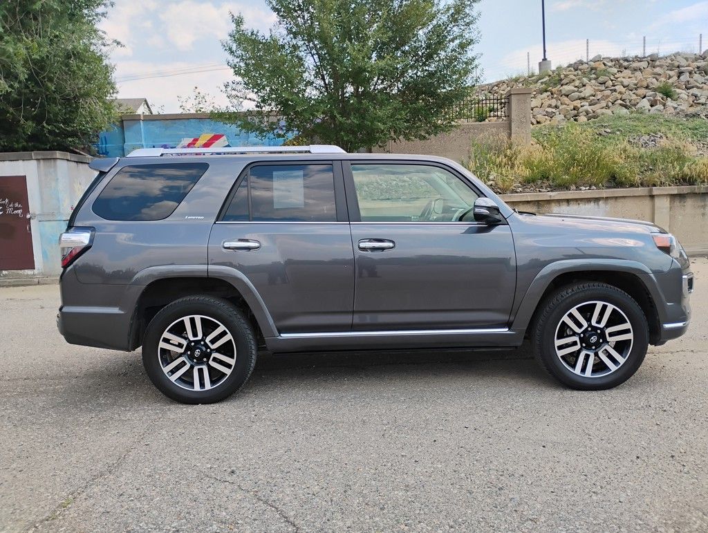 2023 Toyota 4Runner Limited photo 3