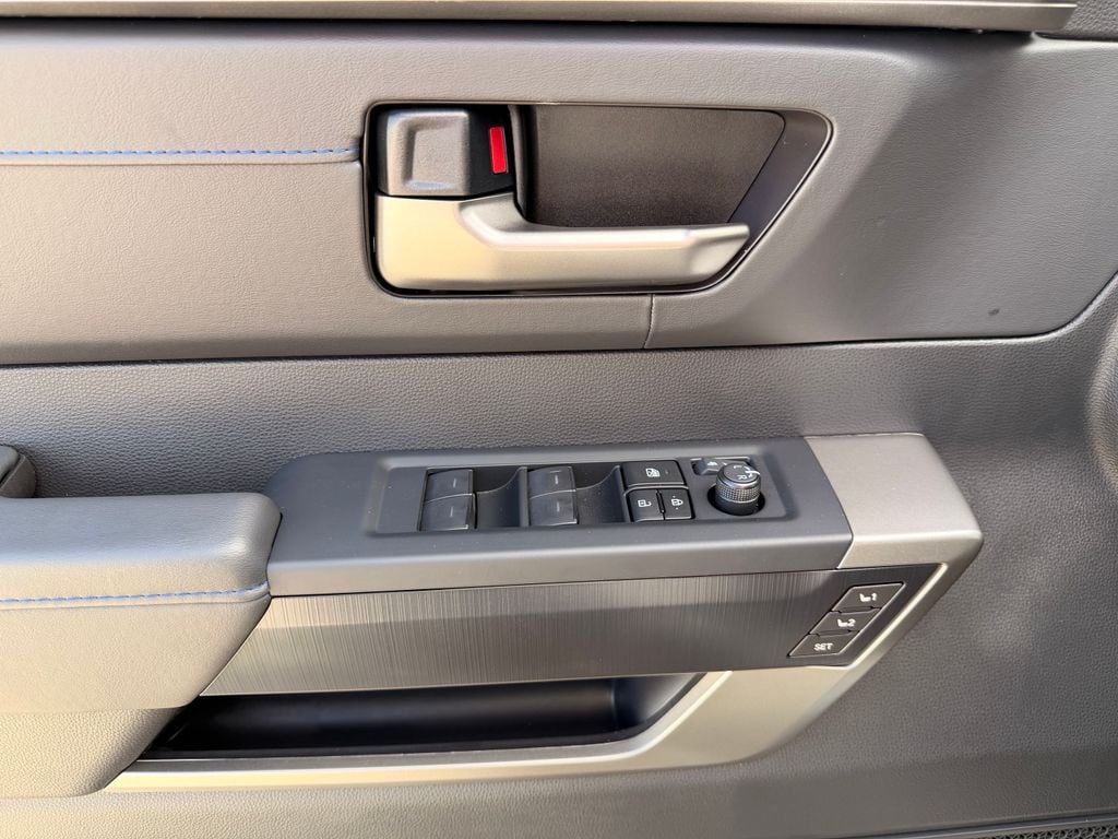 2026 Toyota Tundra Platinum - Photo 16