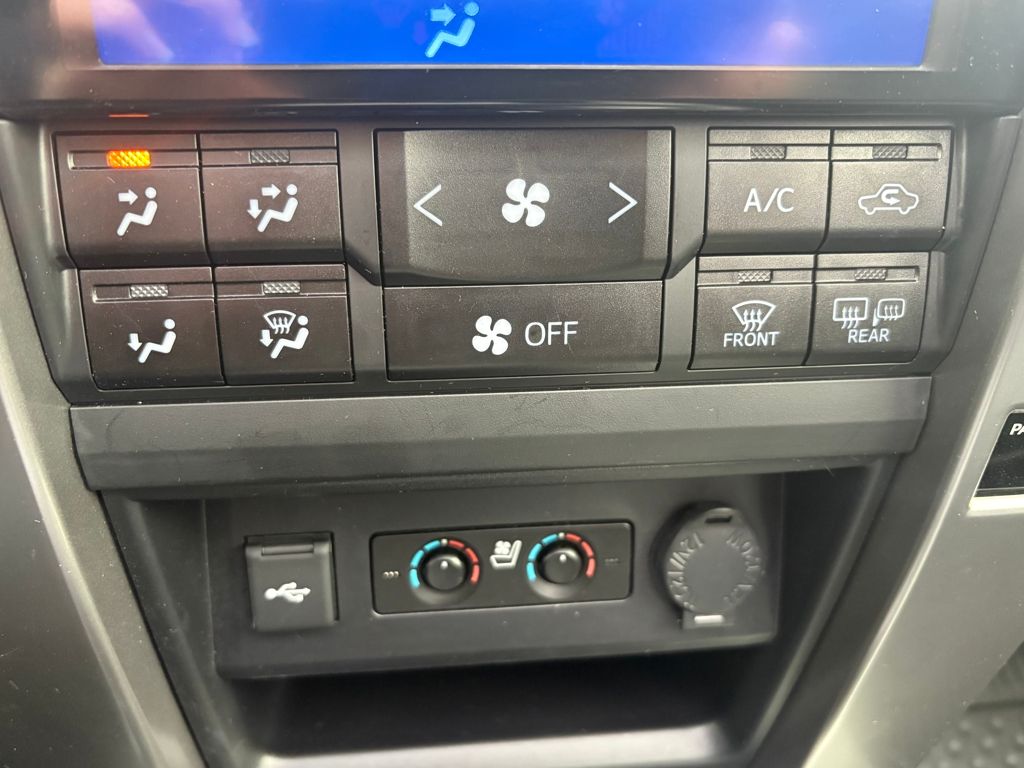 2023 Toyota 4Runner Limited - Photo 28