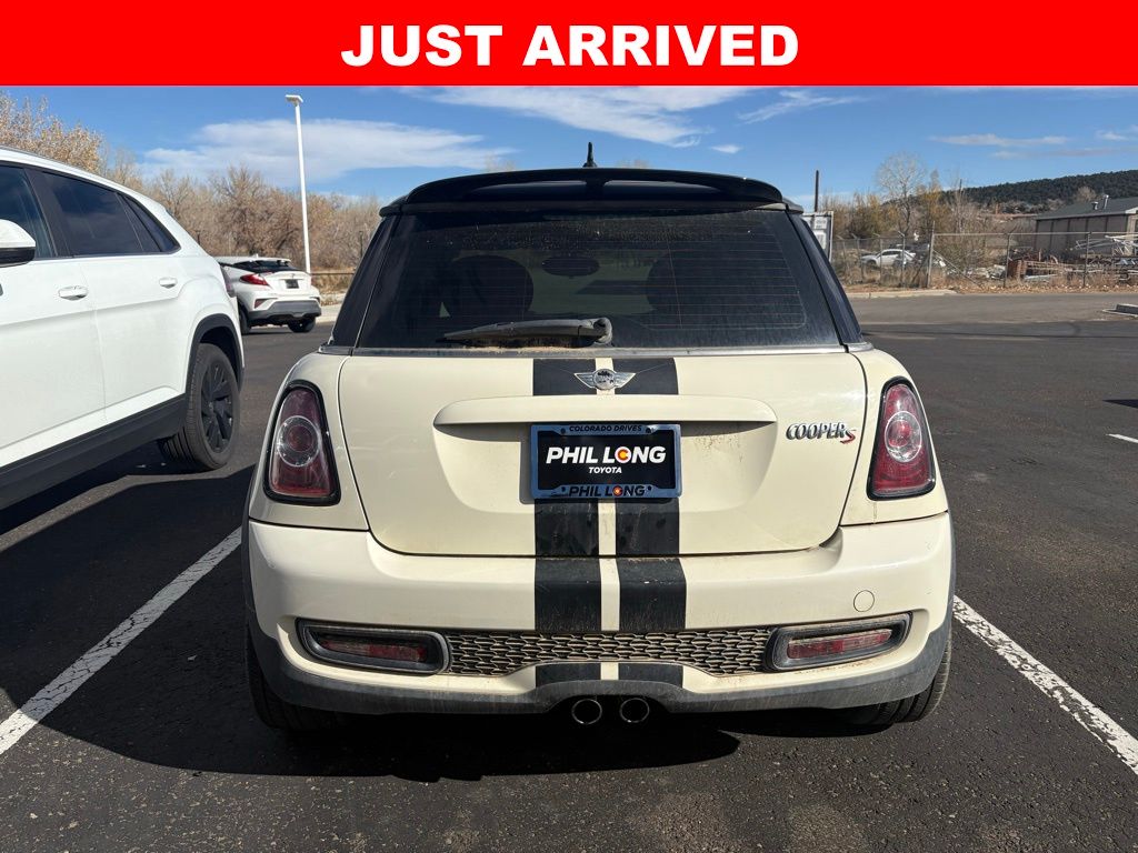 2011 Mini Cooper Hardtop S photo 4