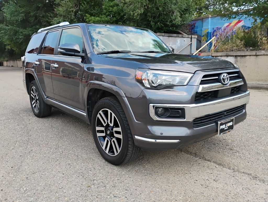 2023 Toyota 4Runner Limited photo 2