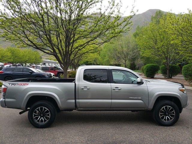 2021 Toyota Tacoma TRD Sport photo 2