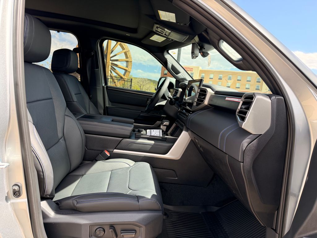 2026 Toyota Tundra Platinum - Photo 12