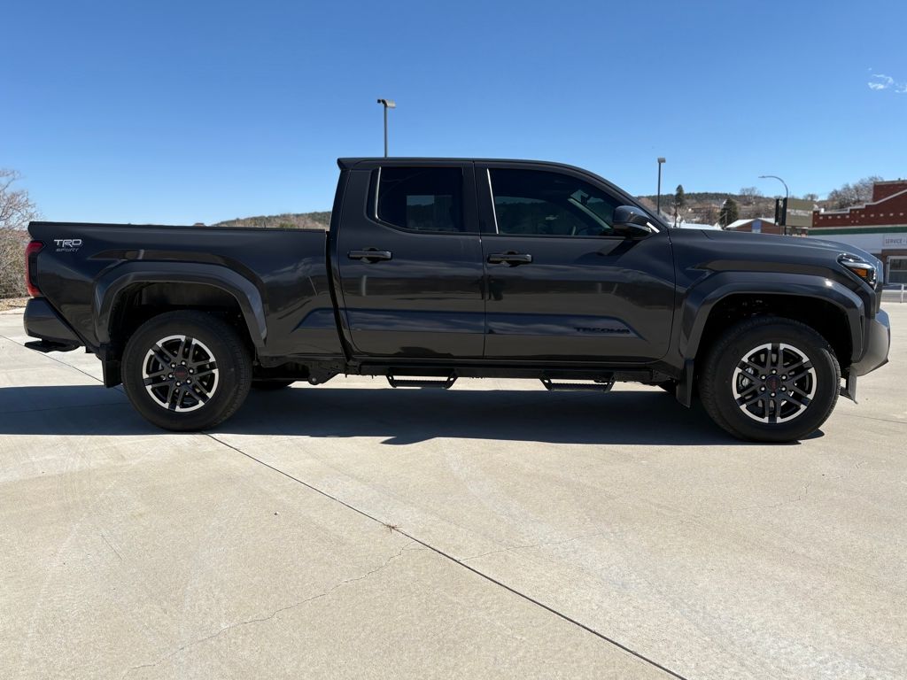 2025 Toyota Tacoma TRD Sport - Photo 7