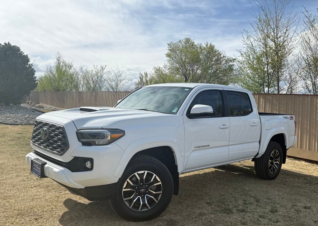 2023 Toyota Tacoma TRD Sport photo 3