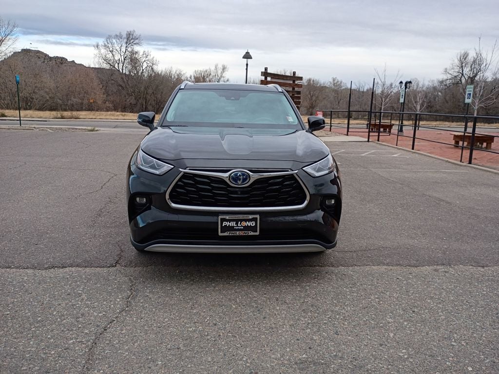 2021 Toyota Highlander Platinum's photo